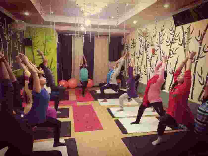 200-HOUR YOGA TEACHER TRAINING